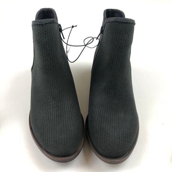 Kensie Gerona Dark Grey Suede Stacked Heel Bootie - Picture 2 of 9